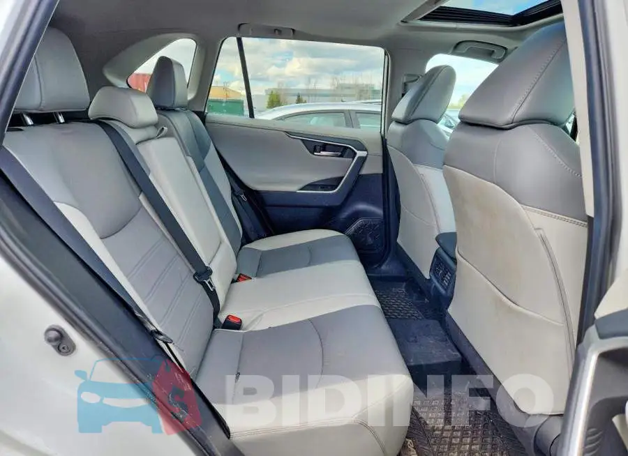 2T3D1RFV6KW008804 Photo# 11