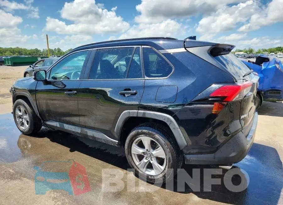 2T3W1RFV6RC280628 Photo# 2