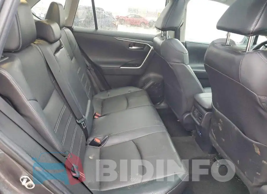 4T3D6RFV2NU068746 Photo# 11
