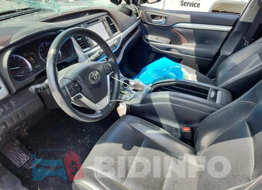 5TDJZRFHXJS802565 Photo# 8
