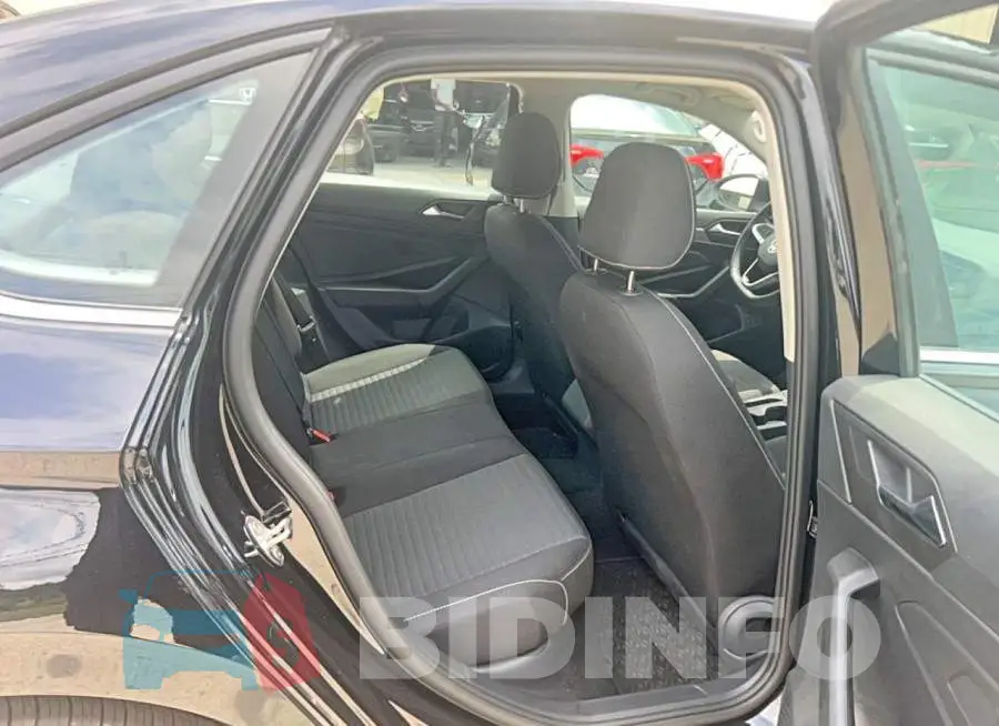 3VW5M7BU9RM103556 Photo# 6