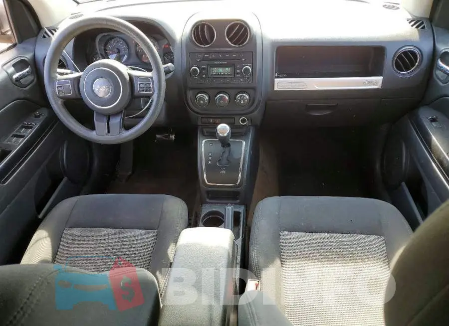 1C4NJCBA4HD123282 Photo# 8