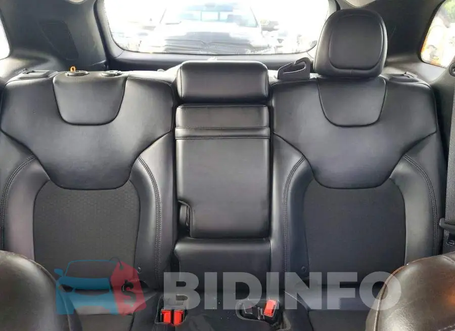 1C4PJLLB4KD338846 Photo# 10