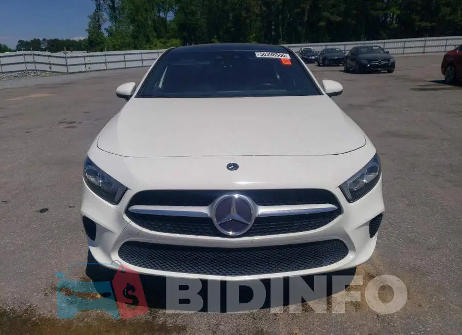 WDD3G4FB3KW002971 Photo# 5