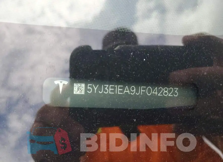 5YJ3E1EA9JF042823 Photo# 12