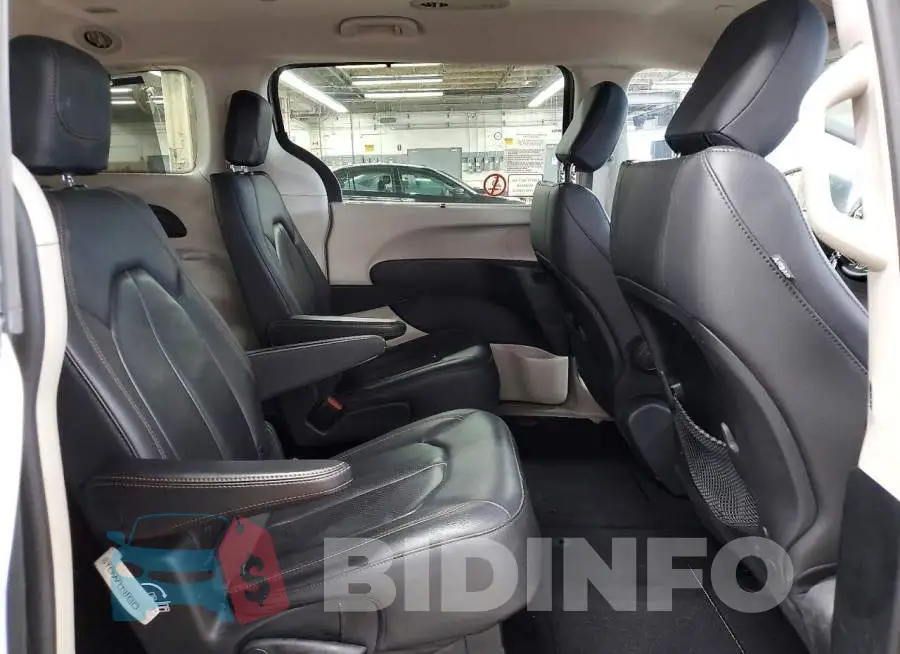 2C4RC1BG6LR121124 Photo# 10