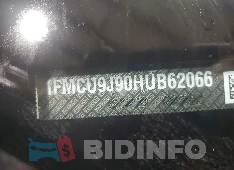 1FMCU9J90HUB62066 Photo# 13