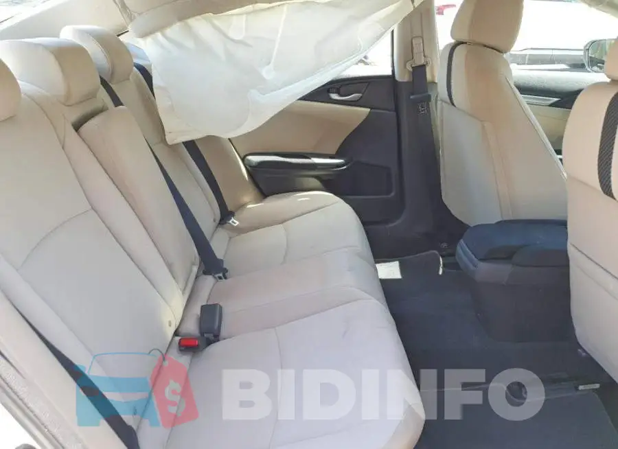 19XFC2F71JE005878 Photo# 10