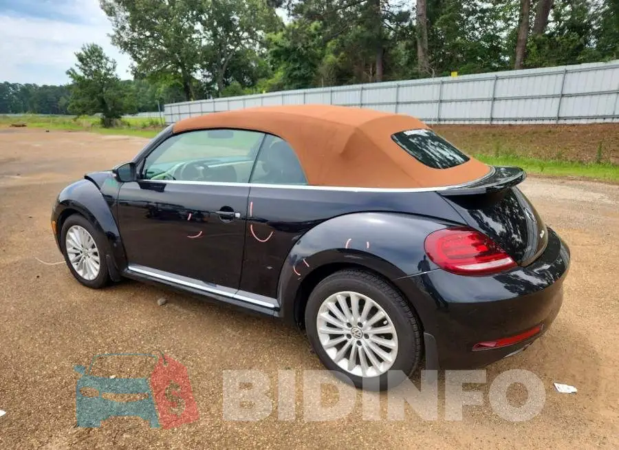 3VW5DAAT1KM507981 Photo# 2