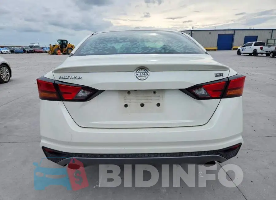 1N4BL4CV1KC120377 Photo# 6