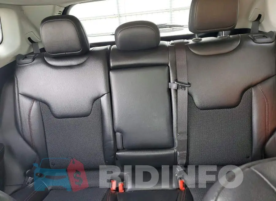 3C4NJDDB8LT163301 Photo# 10