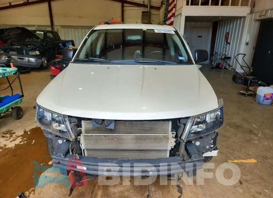 3C4PDCAB6HT673281 Photo# 5