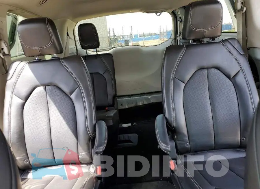 2C4RC1BGXRR159013 Photo# 10
