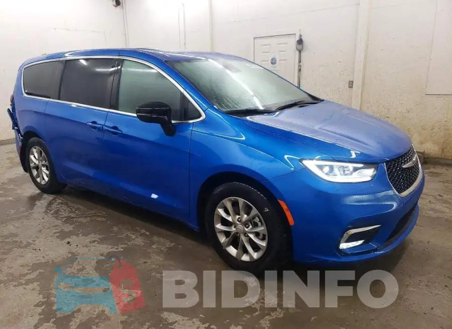 2C4RC1GG8TR276704 Photo# 4