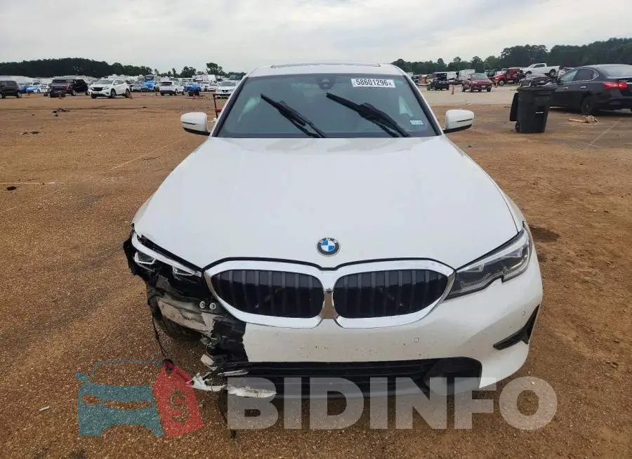3MW5R7J03L8B25312 Photo# 5