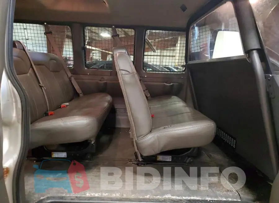 1GAZGNF76M1245298 Photo# 11