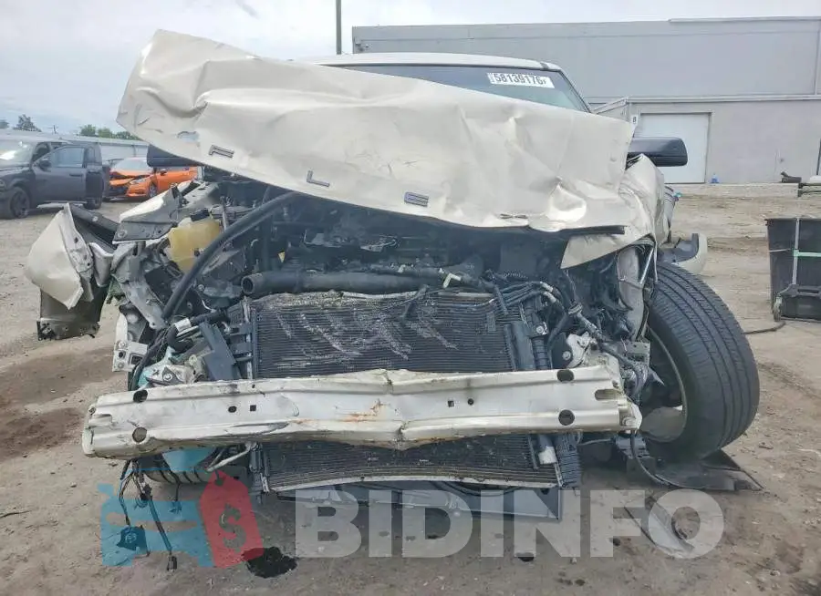 2FMHK6C89JBA17828 Photo# 5