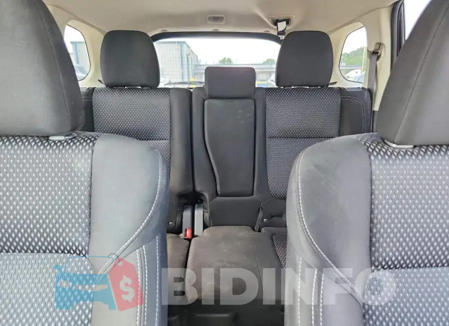 JA4AD2A31KZ031893 Photo# 10