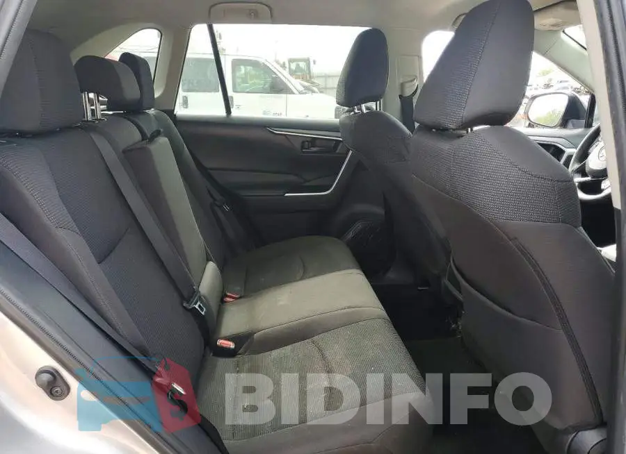 2T3H1RFV8MC111485 Photo# 10