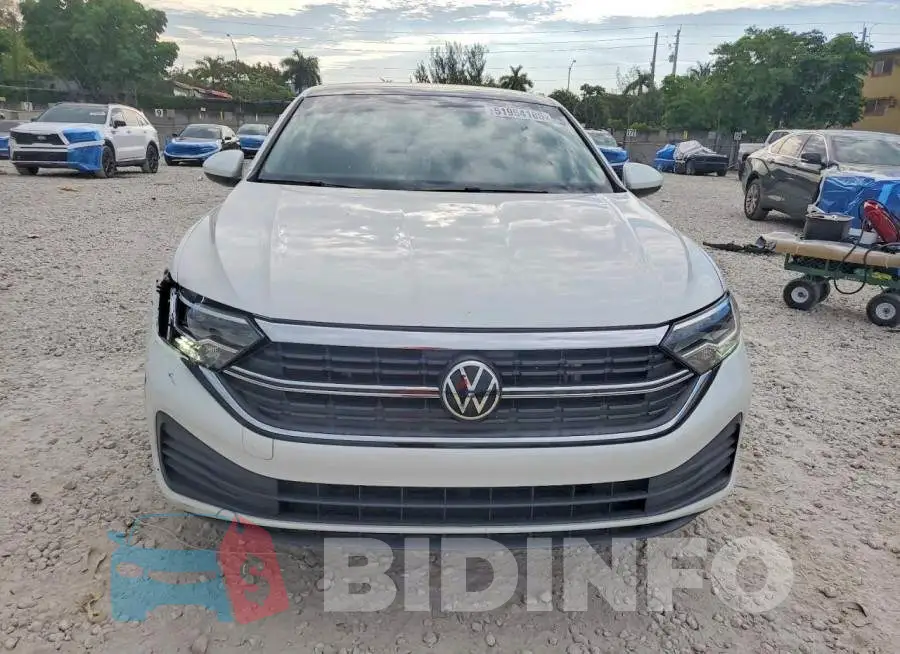 3VW7M7BU8PM006967 Photo# 5