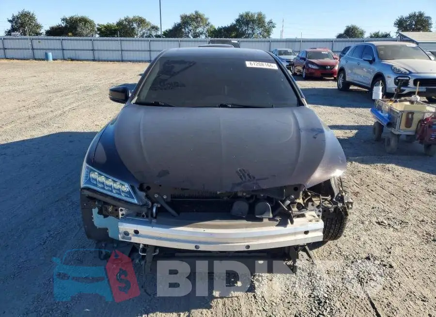 19UUB1F34HA009424 Photo# 5