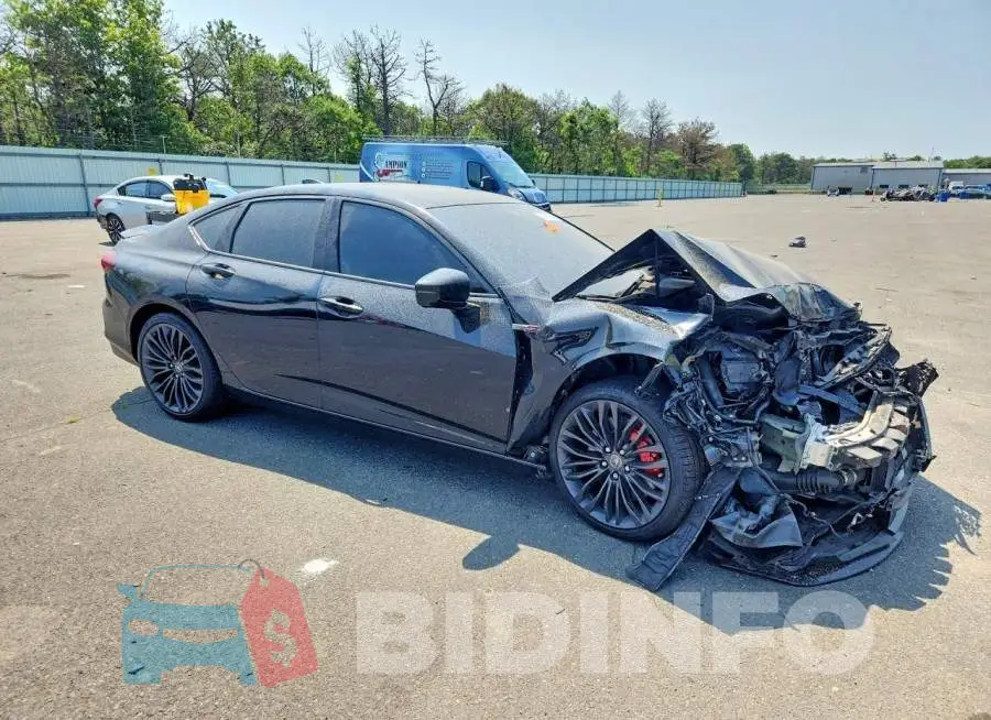 19UUB7F08NA000987 Photo# 4