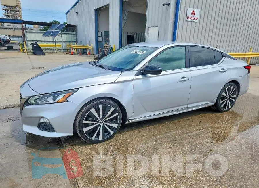 1N4BL4CV3KC116010 Photo# 1