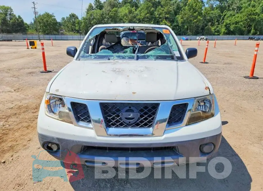 1N6BD0CT6HN732275 Photo# 5