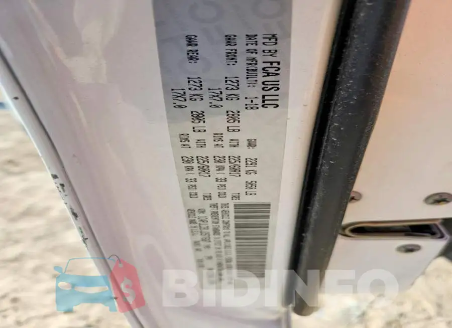 1C4PJLCB1JD577687 Photo# 12