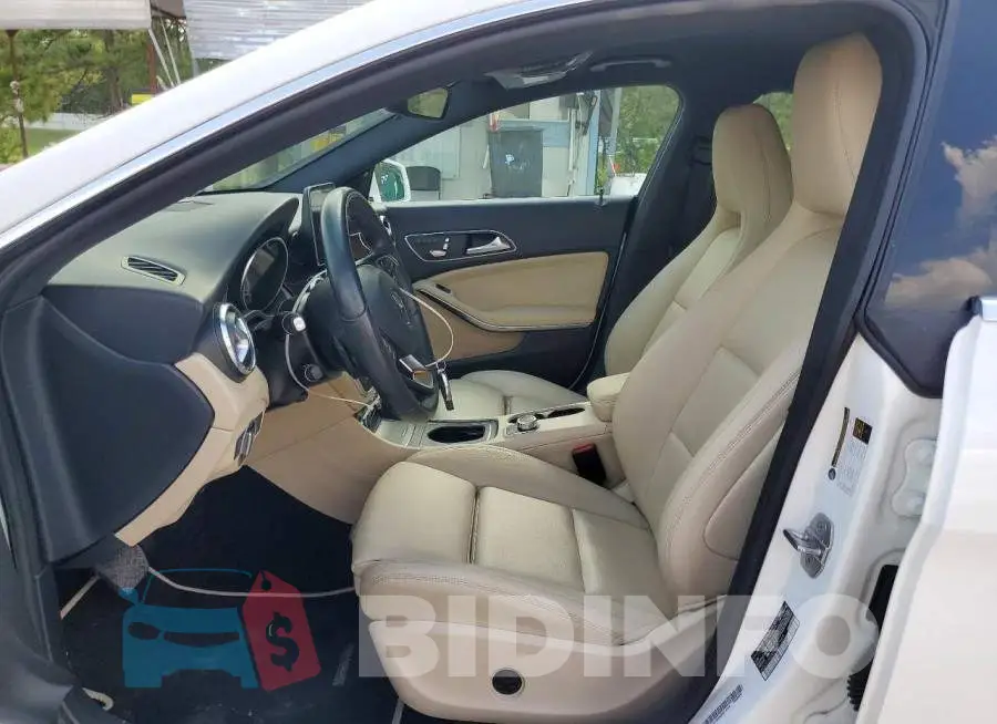 WDDSJ4EB8JN657663 Photo# 7