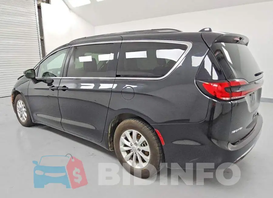 2C4RC1BG1NR171092 Photo# 2
