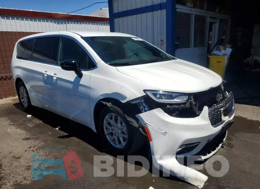 2C4RC1BG8TR201802 Photo# 4