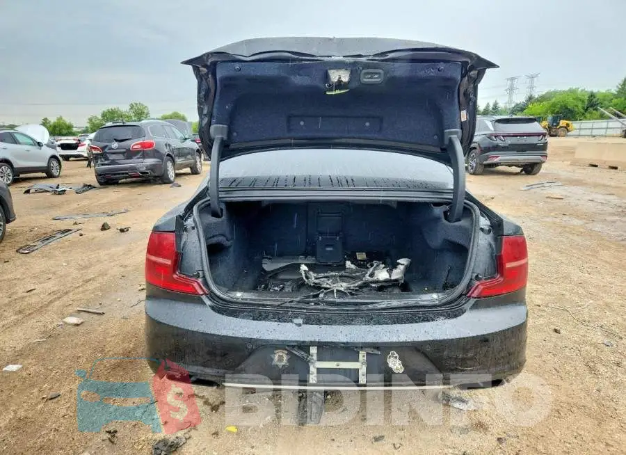 YV1A22MK4H1012321 Photo# 6