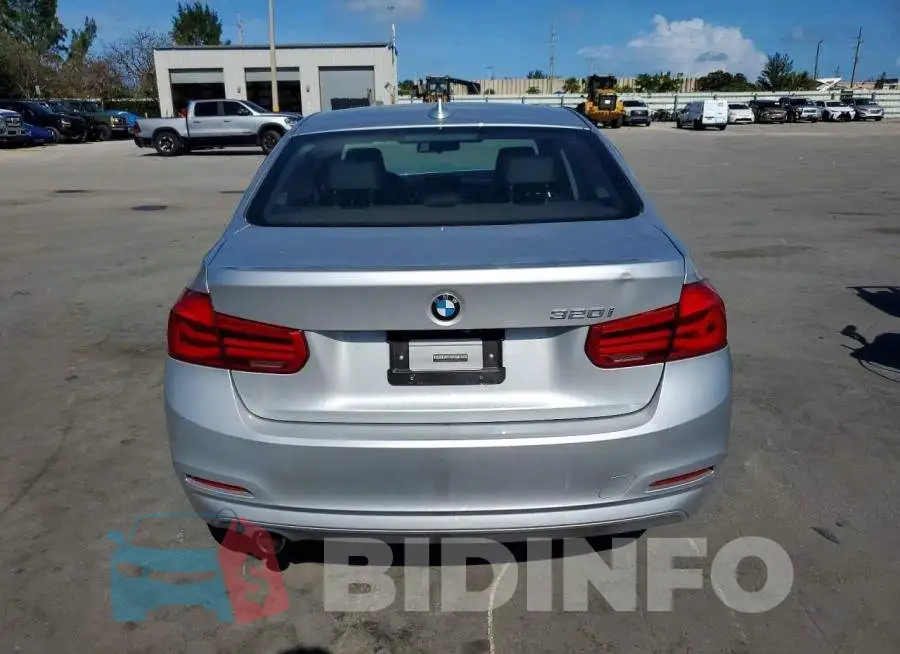 WBA8E1G59JNU92475 Photo# 6