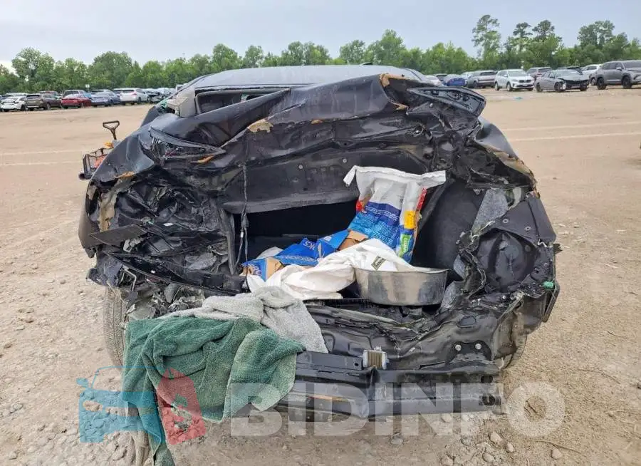 19XFC2F50HE038587 Photo# 6