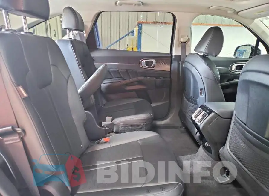 5XYRK4JFXSG378819 Photo# 11