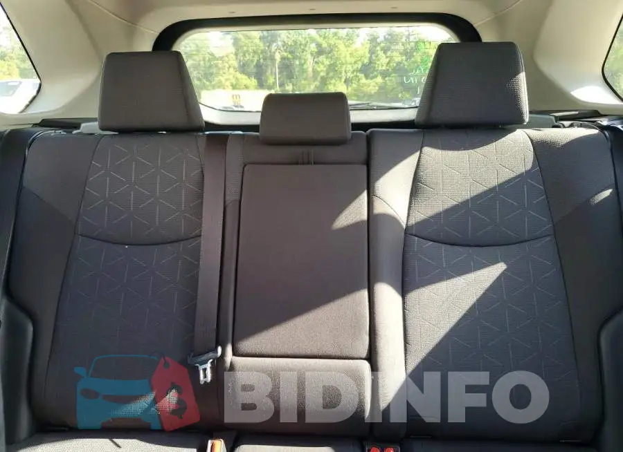 JTMW1RFV6LD043415 Photo# 10