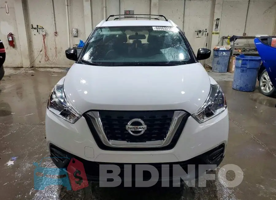 3N1CP5CU7KL516515 Photo# 5