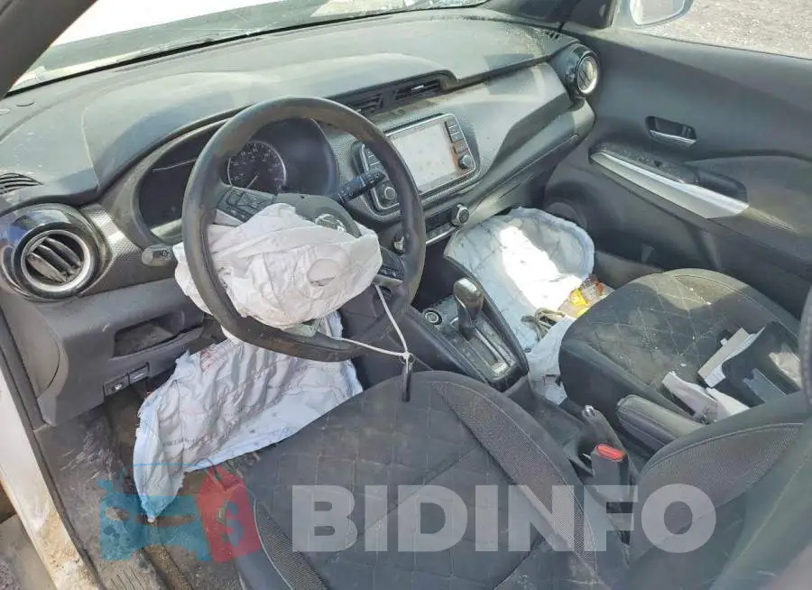3N1CP5CV3LL488156 Photo# 8
