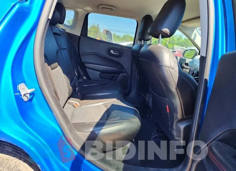 3C4NJDDB8LT151472 Photo# 11