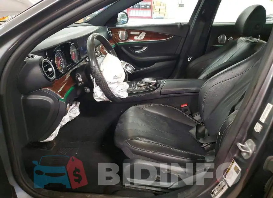WDDZF4KB9JA398872 Photo# 7
