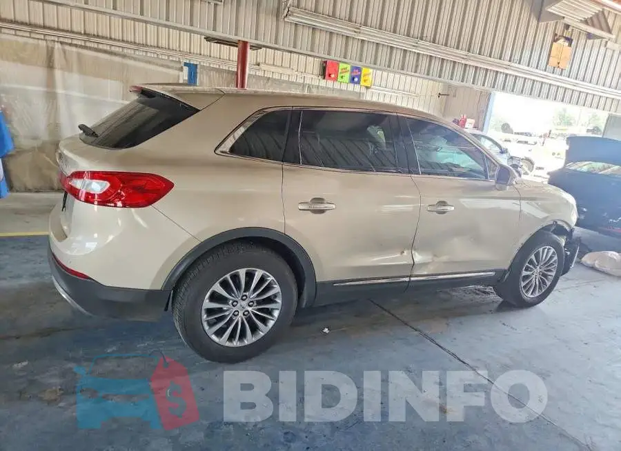 2LMPJ6KR3HBL16481 Photo# 3