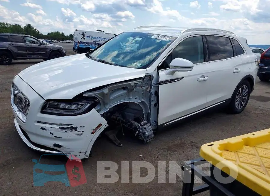 2LMPJ8J99PBL28839 Photo# 1
