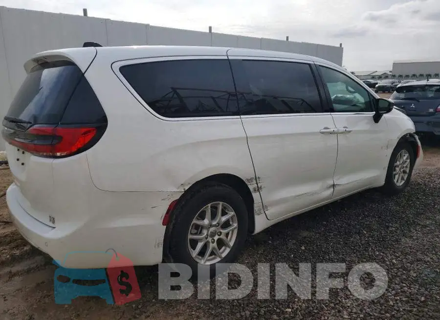 2C4RC1BG2SR507246 Photo# 3