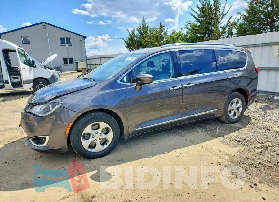 2C4RC1EG3HR727466 Photo# 1