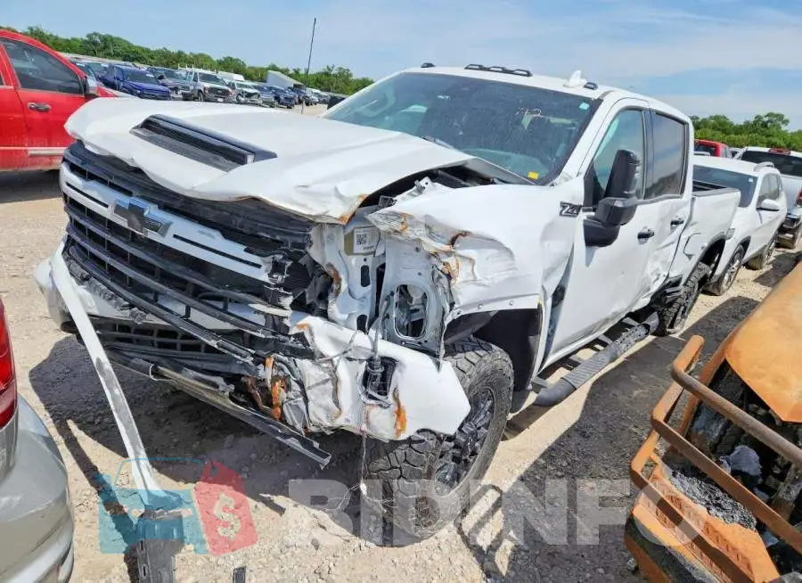 1GC4YPE73RF240372 Photo# 1