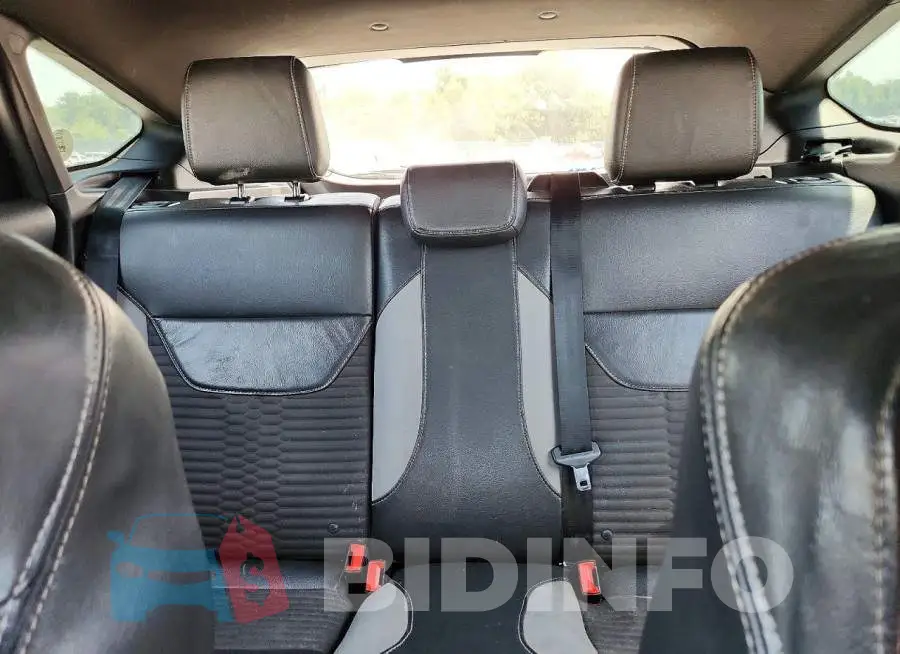 1FADP3L95JL266113 Photo# 10