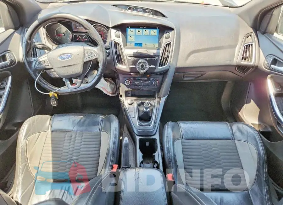 1FADP3L95JL266113 Photo# 8
