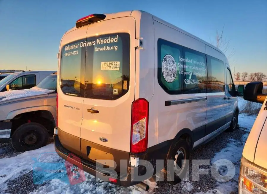 1FDAX2C81PKB12247 Photo# 3