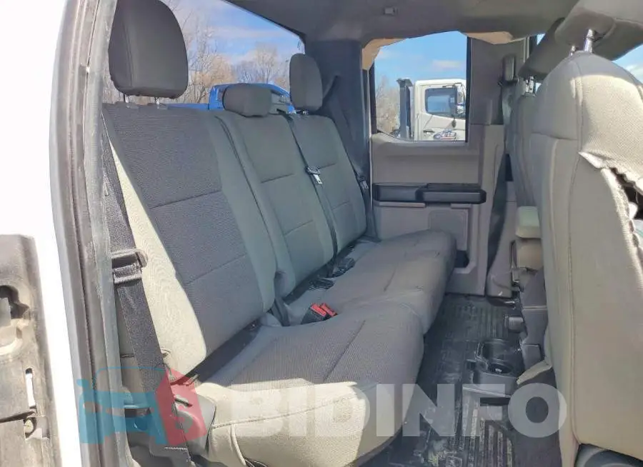 1FT7X2B60NED64971 Photo# 10
